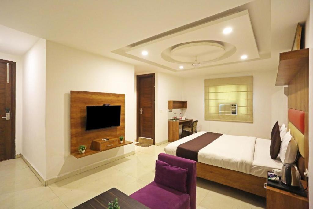ניו דלהי Hotel Urban Luxury מראה חיצוני תמונה