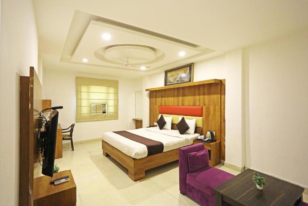ניו דלהי Hotel Urban Luxury מראה חיצוני תמונה