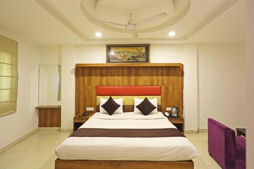ניו דלהי Hotel Urban Luxury מראה חיצוני תמונה