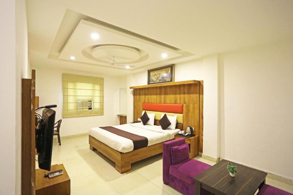 ניו דלהי Hotel Urban Luxury מראה חיצוני תמונה