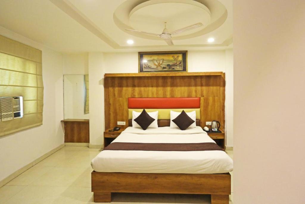 ניו דלהי Hotel Urban Luxury מראה חיצוני תמונה